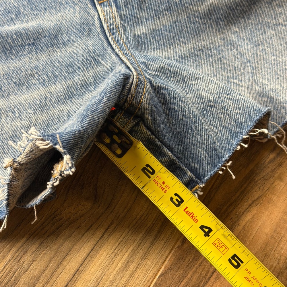 Universal Thread Denim Shortalls Womens M Wash Distressed Raw Hem Size 6 NEW - Picture 12 of 13